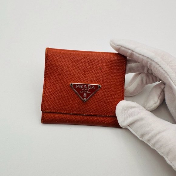 Prada compact Saffiano leather wallet - Picture 1 of 6